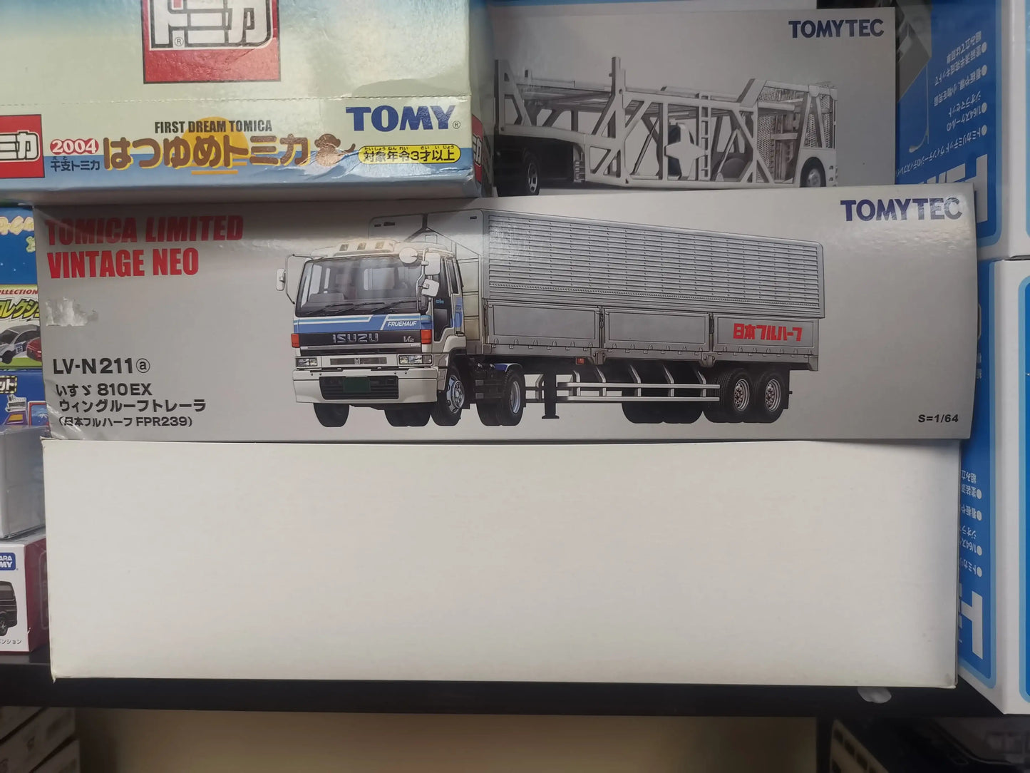 LV-N211a Isuzu 810EX Wing Roof Trailer (Japan Full Half FPR239) Damaged Box