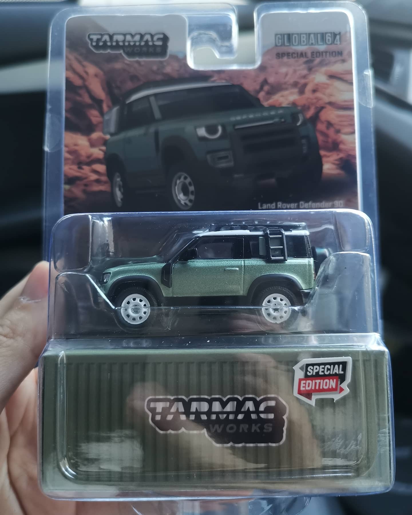 Tarmac works Land Rover Defender 110 Hong Kong Toy Car Salon 2021 Exclusive