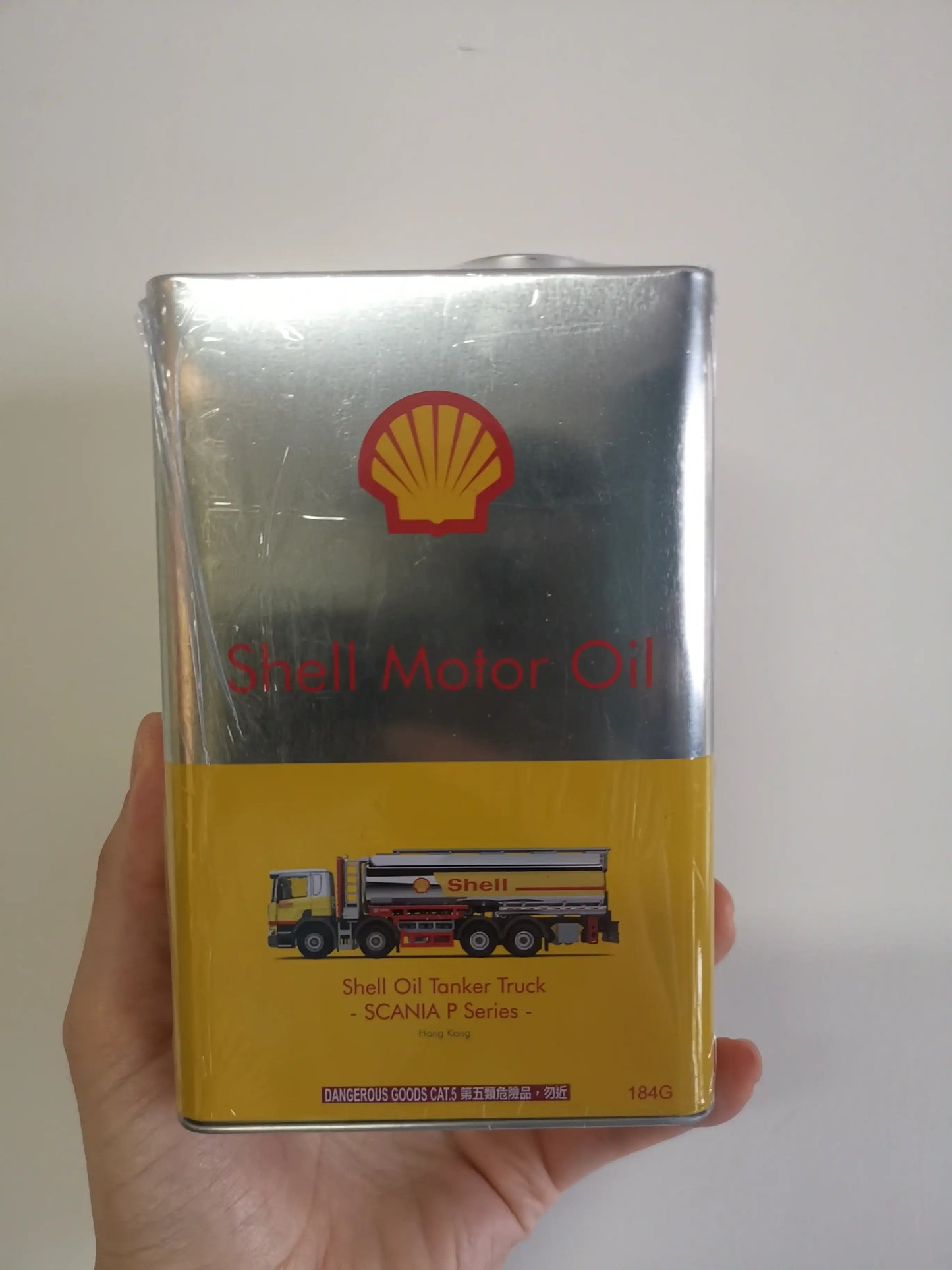 Tiny Hong Kong Shell Exclusive Oil Tanker Truck Scania P Series