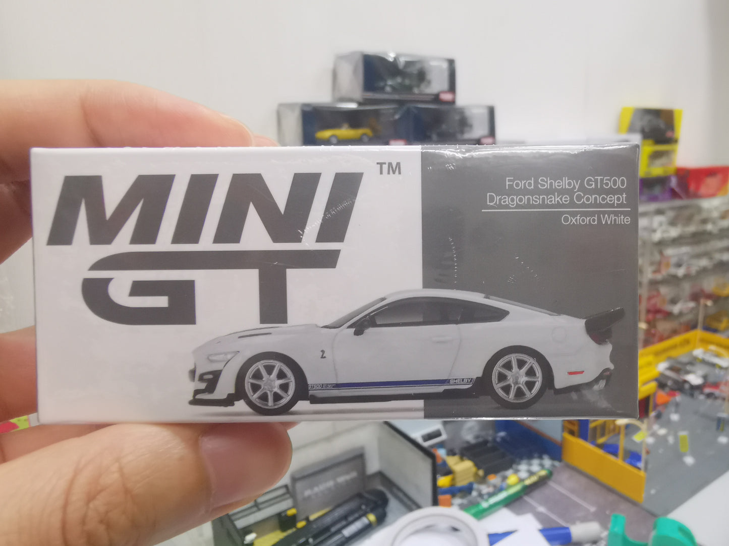 Mini GT #318 1:64 Ford Shelby Mustang GT500 Dragonsnake Concept Oxford White Mini GT