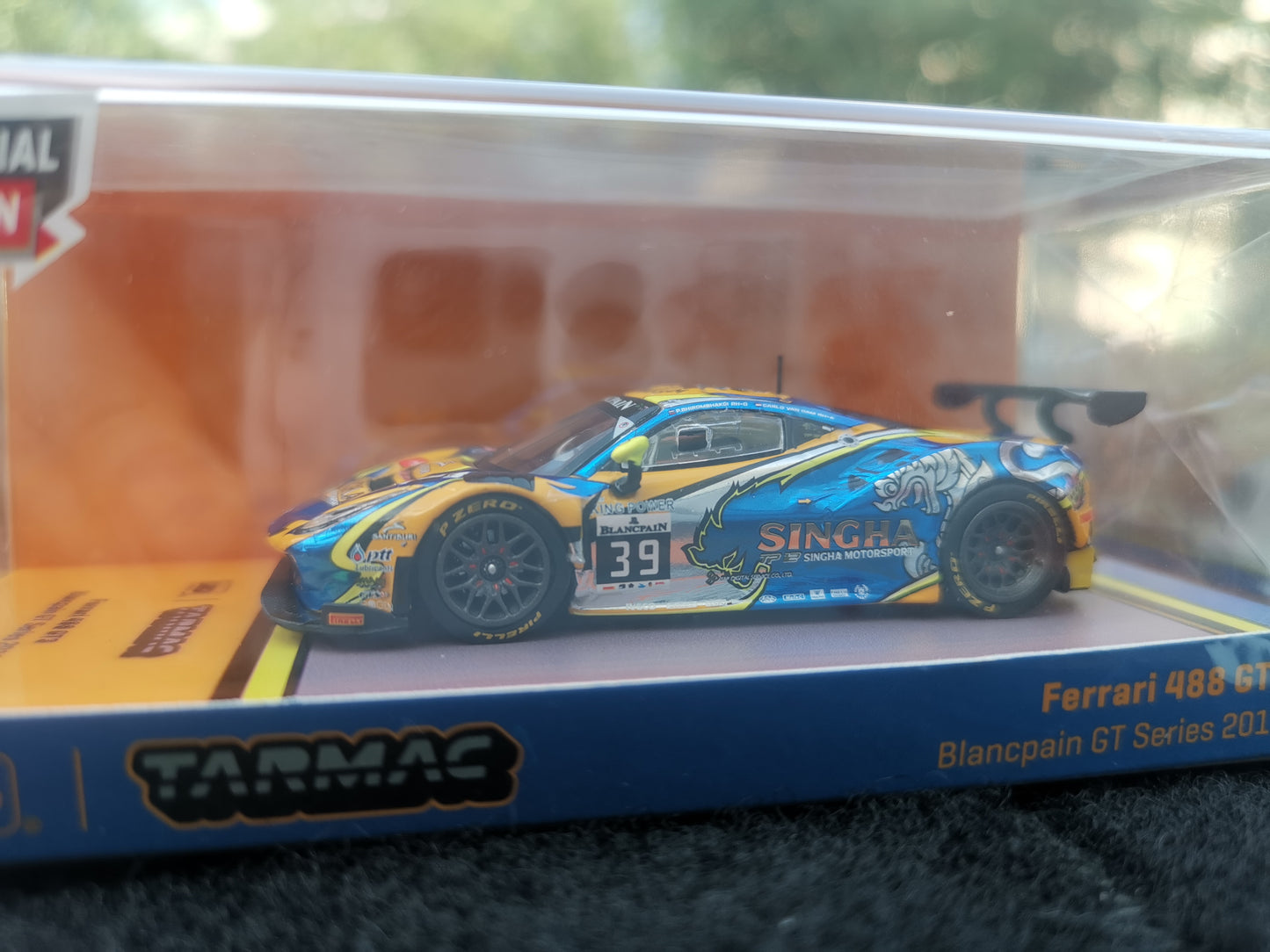 Tarmac Works 1:64 Ferrari 488 GT3 Hong Kong ACG Expo Exclusive