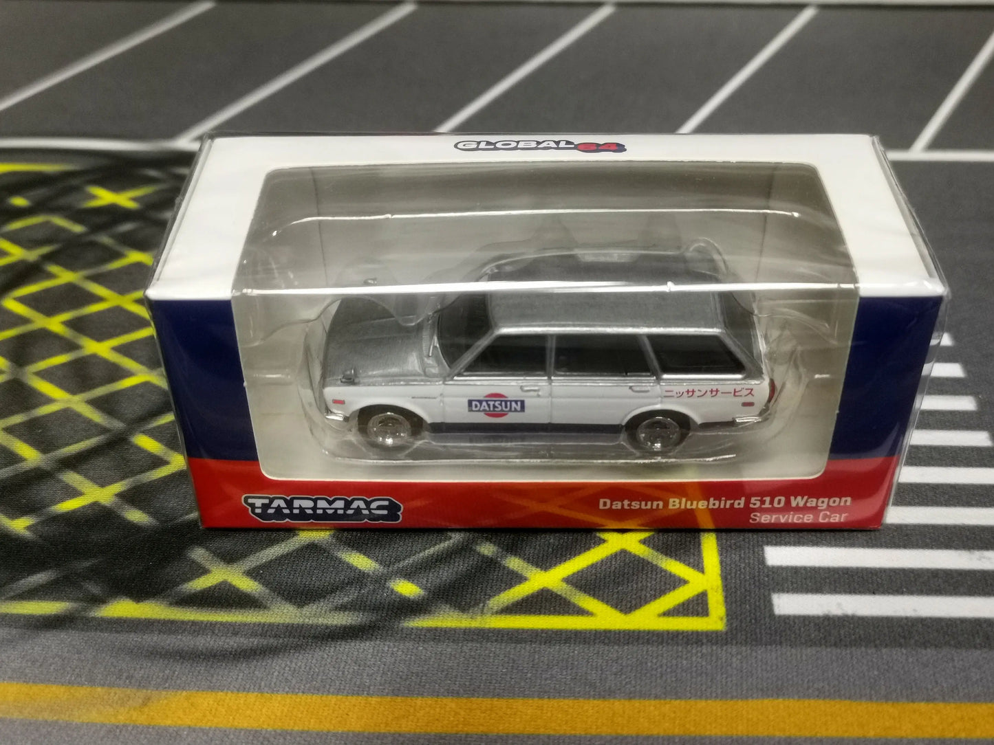 Tarmac Works Datsun Blue Bird 510 Wagon Service Car Chase