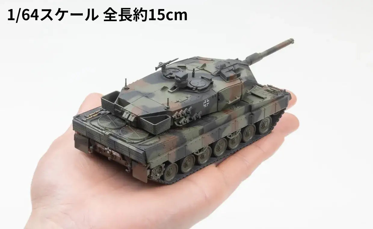 Tomytec ARSENIA64 1:64 Scale Leopard 2A5 model in action pose.