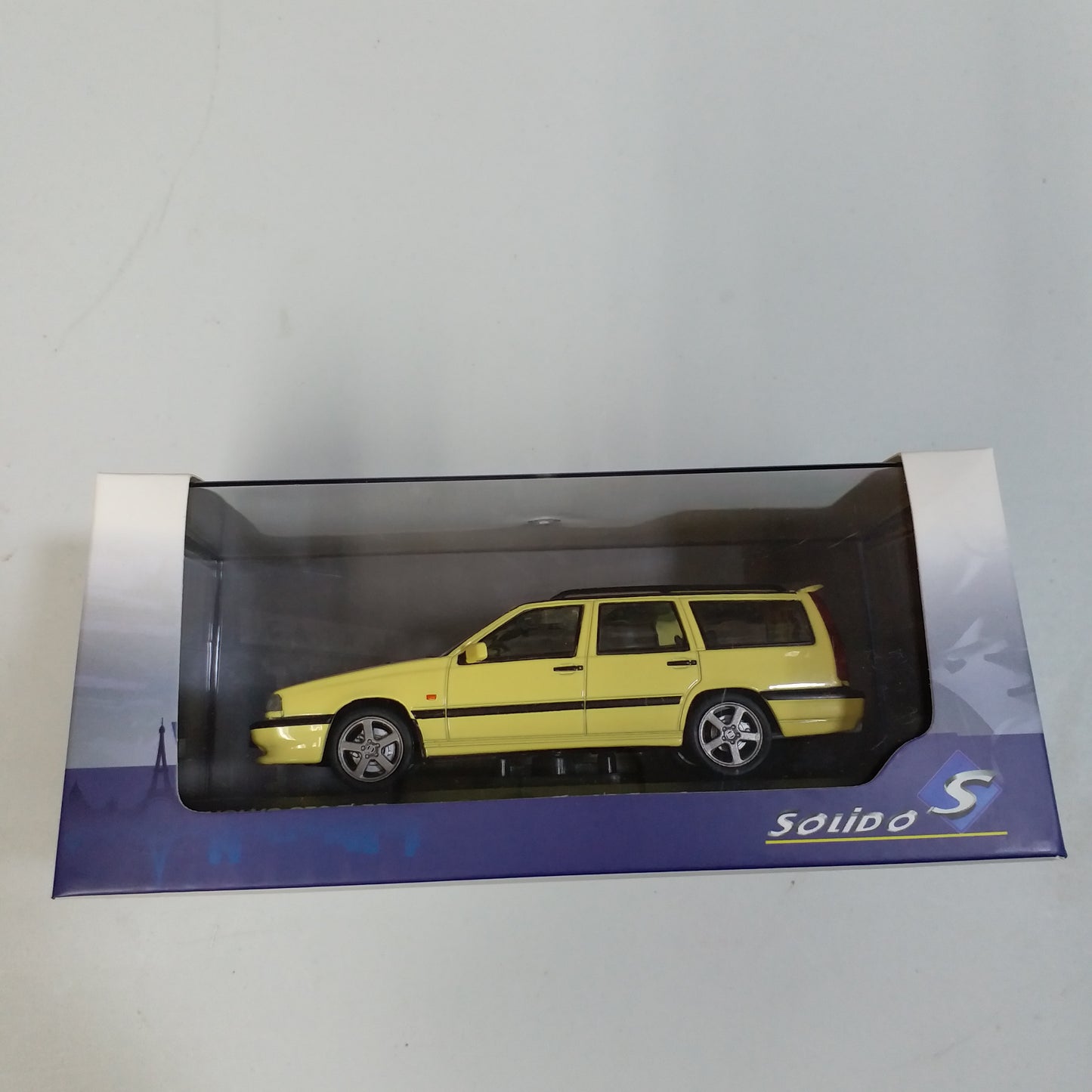 Solido 1:43 Volvo TS-R Cream Yellow