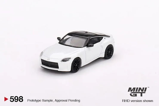 Mini GT #598 Nissan Fairlady Z Version ST 2023 Everest White