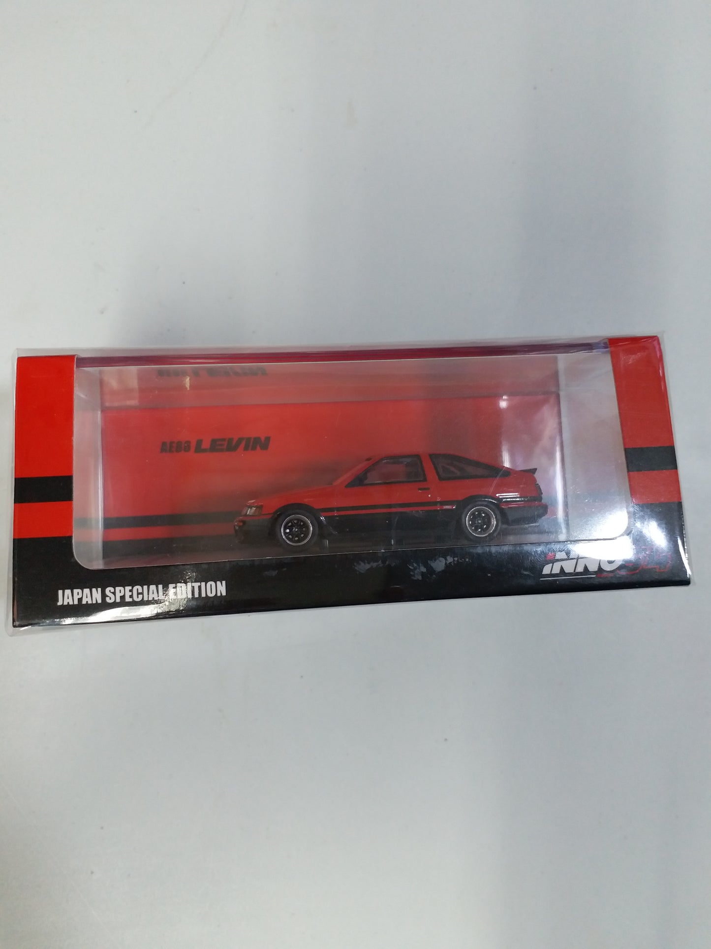 Inno64 1:64 Scale Toyota Corolla AE86 Levin Red Japan Special Edition