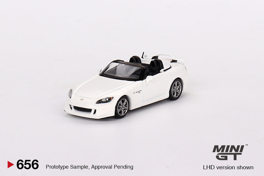 MINI GT #656 Honda S2000 (AP2) CR Grand Prix White