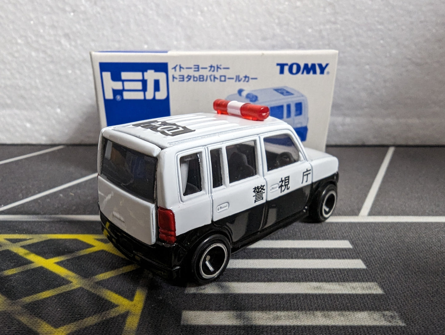 Tomica x Ito-Yokado Toyota bB Patrol Car