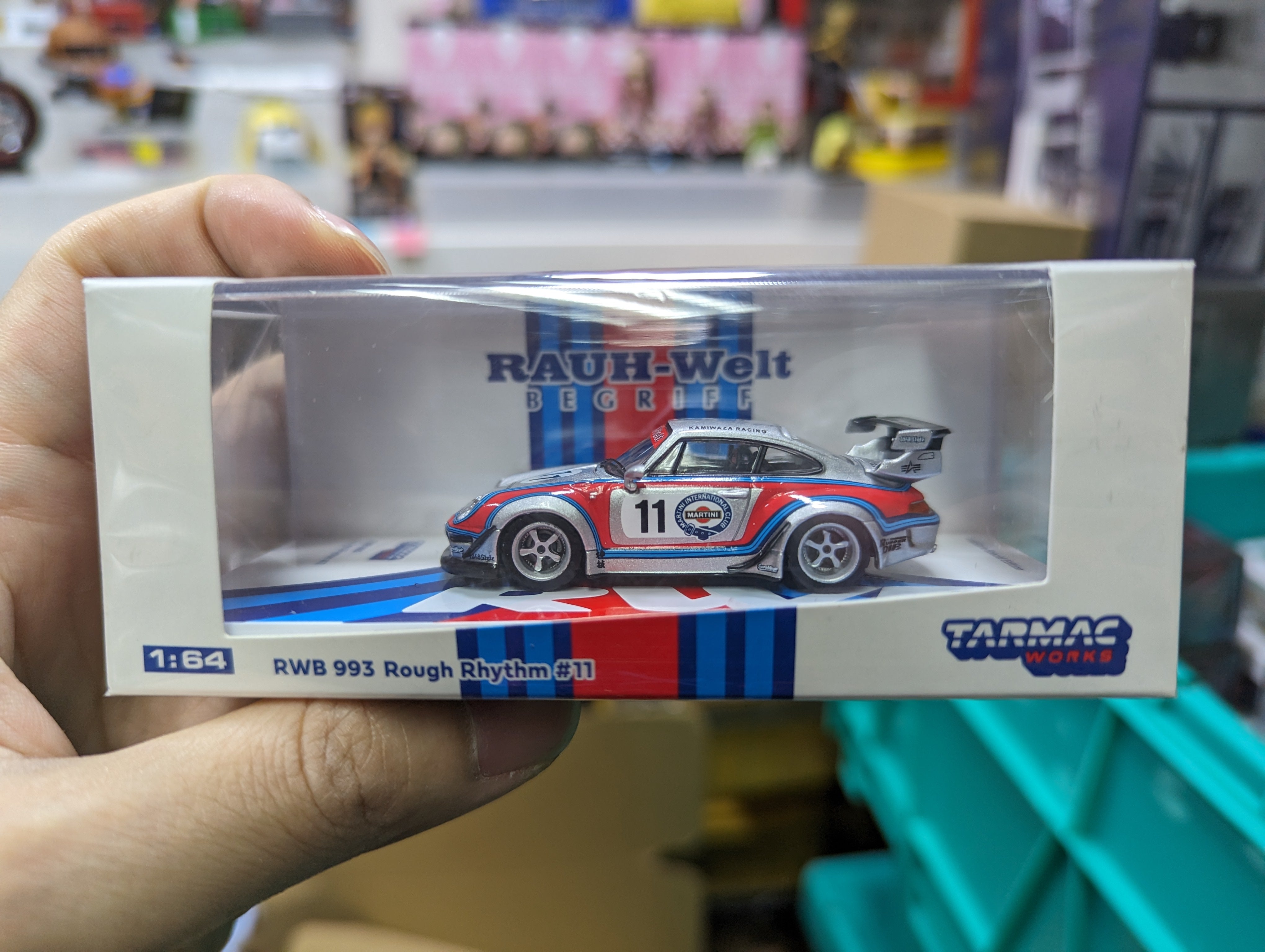 Tarmac Works 1:64 Scale Porsche RWB 993 Rough Rhythm – Mobile Garage HK