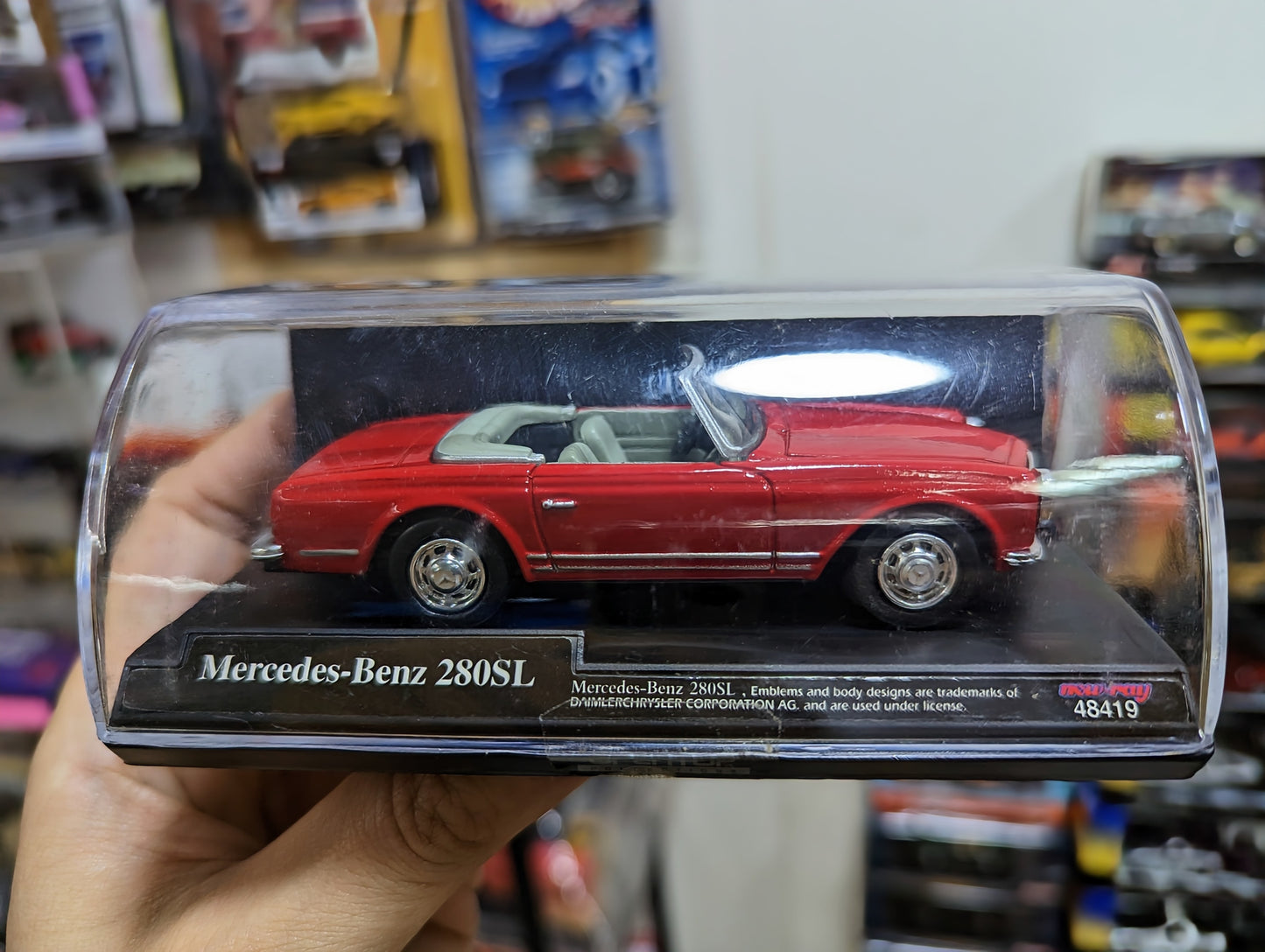 New Ray 1:43 Scale Mercedes-Benz 280 SL