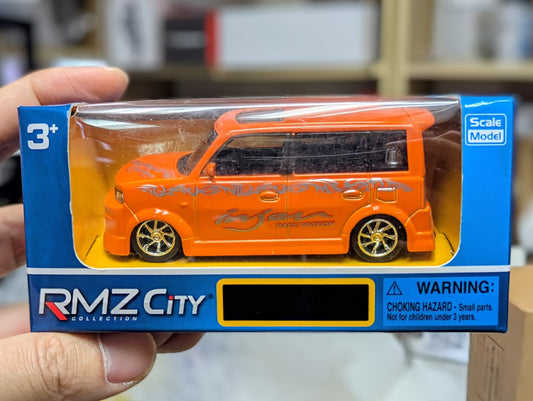 RMZ City 1/50 Scion xb (Toyota Bb)