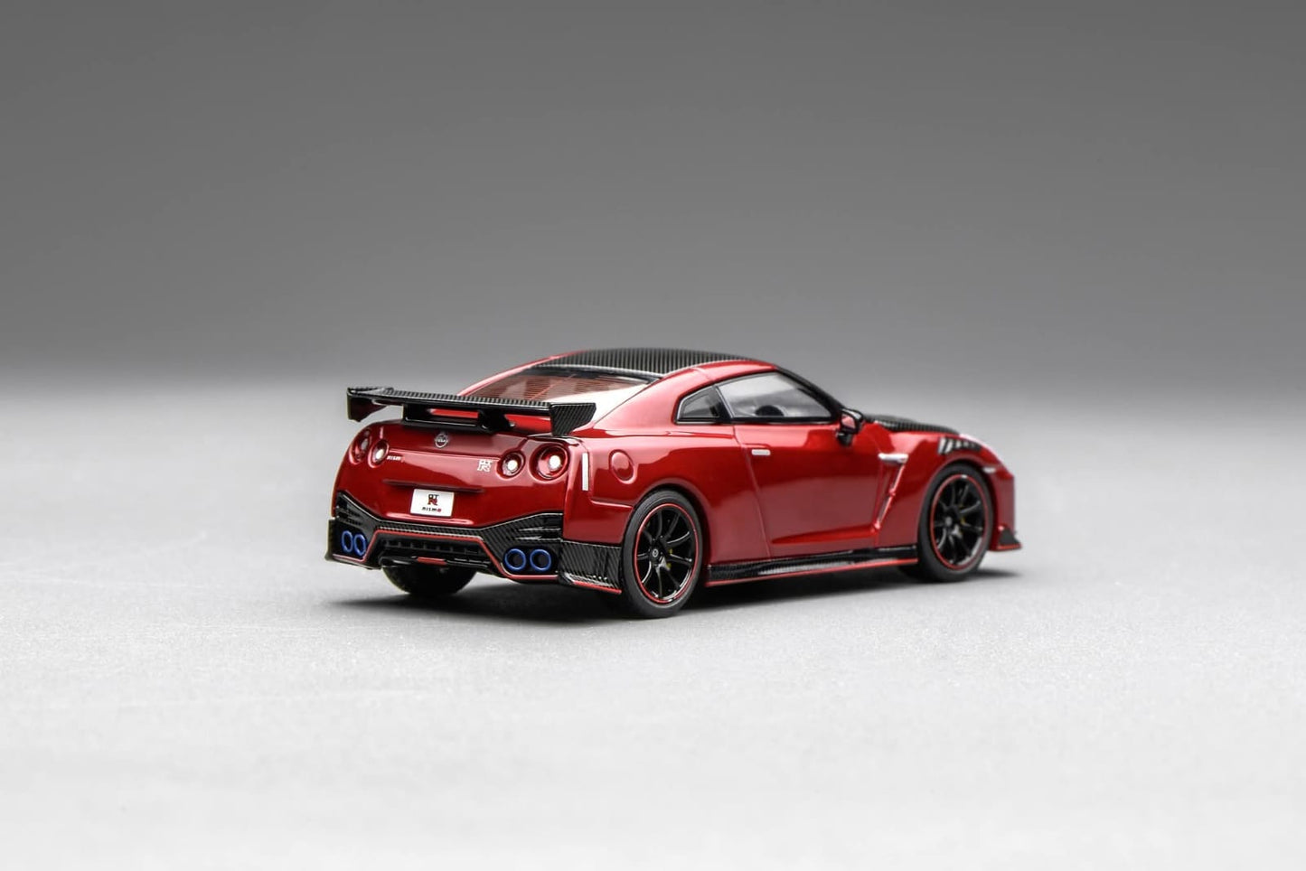 Motorhelix 1:64 Scale Nissan GT-R NISMO (R35) Special Edition 2022