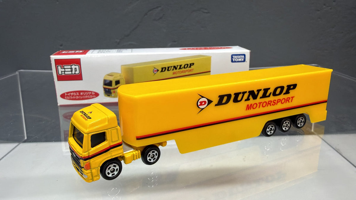 Tomica Toys "R" Us - DUNLOP MOTORSPORT Racing Transporter