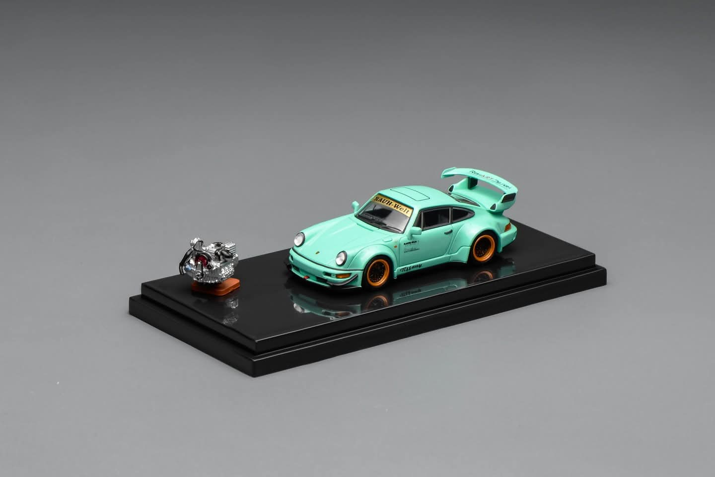 MotorHelix RWB 964 Porsche 911 - Martini / Tiffany