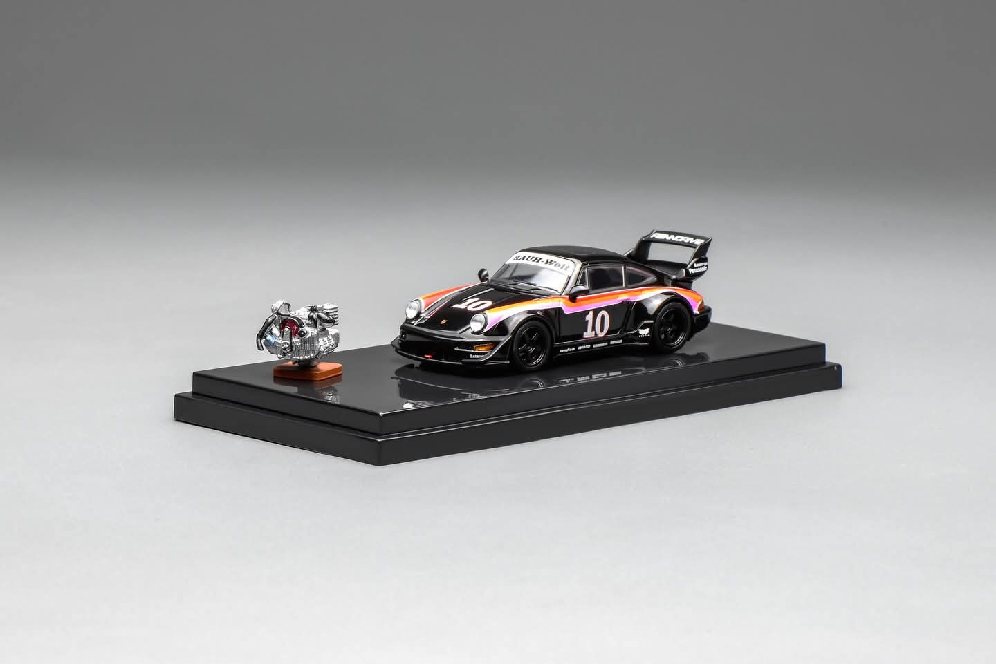 MotorHelix RWB 964 Porsche 911 - #10 / Aoki Sakura