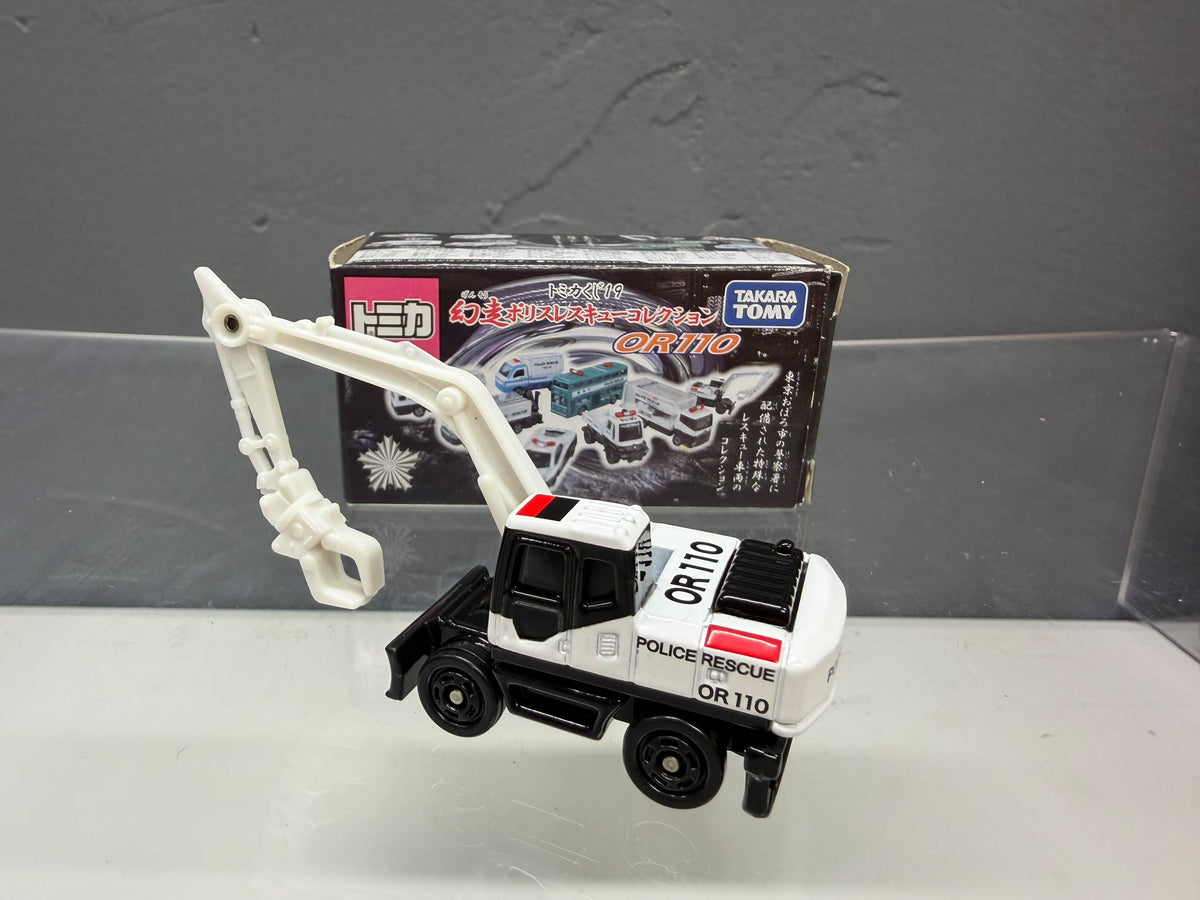 Tomica Kuji 19 OR110 Police Rescue excavator with grapple arm and original box