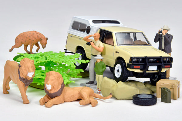 Kaiyodo x Tomica Limited Vintage DioColle 64 #CarSnap 32a Safari 4 (Nissan Truck 4x4 King Cab Included)