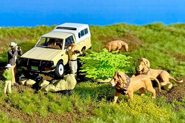 Kaiyodo x Tomica Limited Vintage DioColle 64 #CarSnap 32a Safari 4 (Nissan Truck 4x4 King Cab Included)