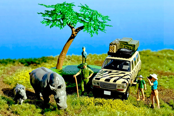 Kaiyodo x Tomica Limited Vintage DioColle 64 #CarSnap 31a Safari 3 (Includes Toyota Land Cruiser 60)