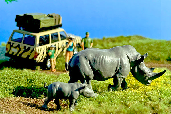 Kaiyodo x Tomica Limited Vintage DioColle 64 #CarSnap 31a Safari 3 (Includes Toyota Land Cruiser 60)