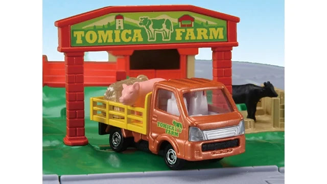 Tomica & Town Lively Ranch Set