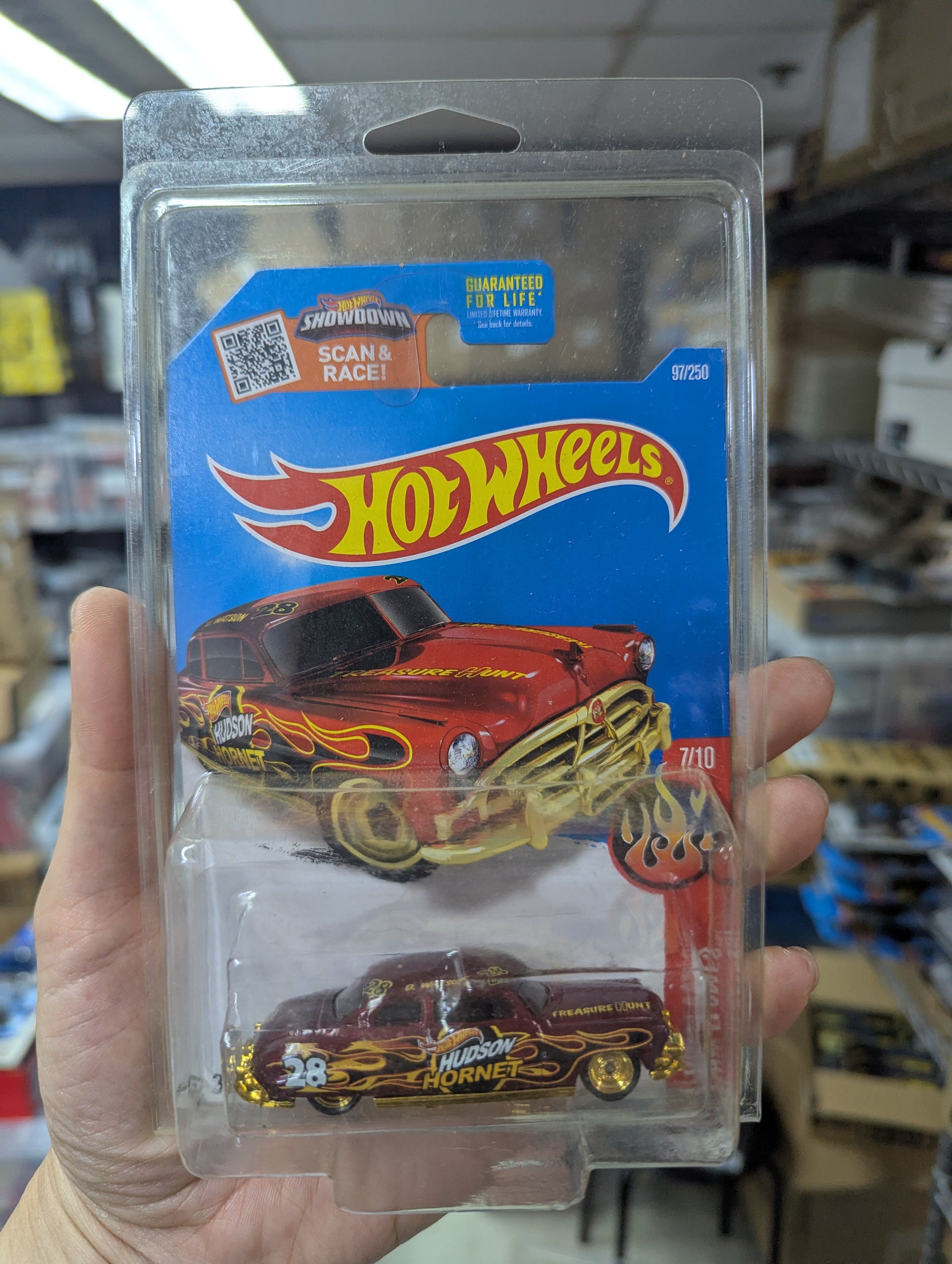 Hot Wheels Super Treasure Hunt '52 Hudson Hornet – Mobile Garage HK