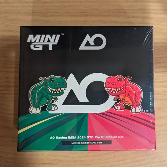 [Shipping included] Mini GT #1198 & #1199 Porsche 911 GT3 No.77 GTD PRO AO Racing 2024 IMSA Show Car w/ Trophy Set | 2026 Hobby Expo China-Mini GT-1:64-Mobile Garage HK