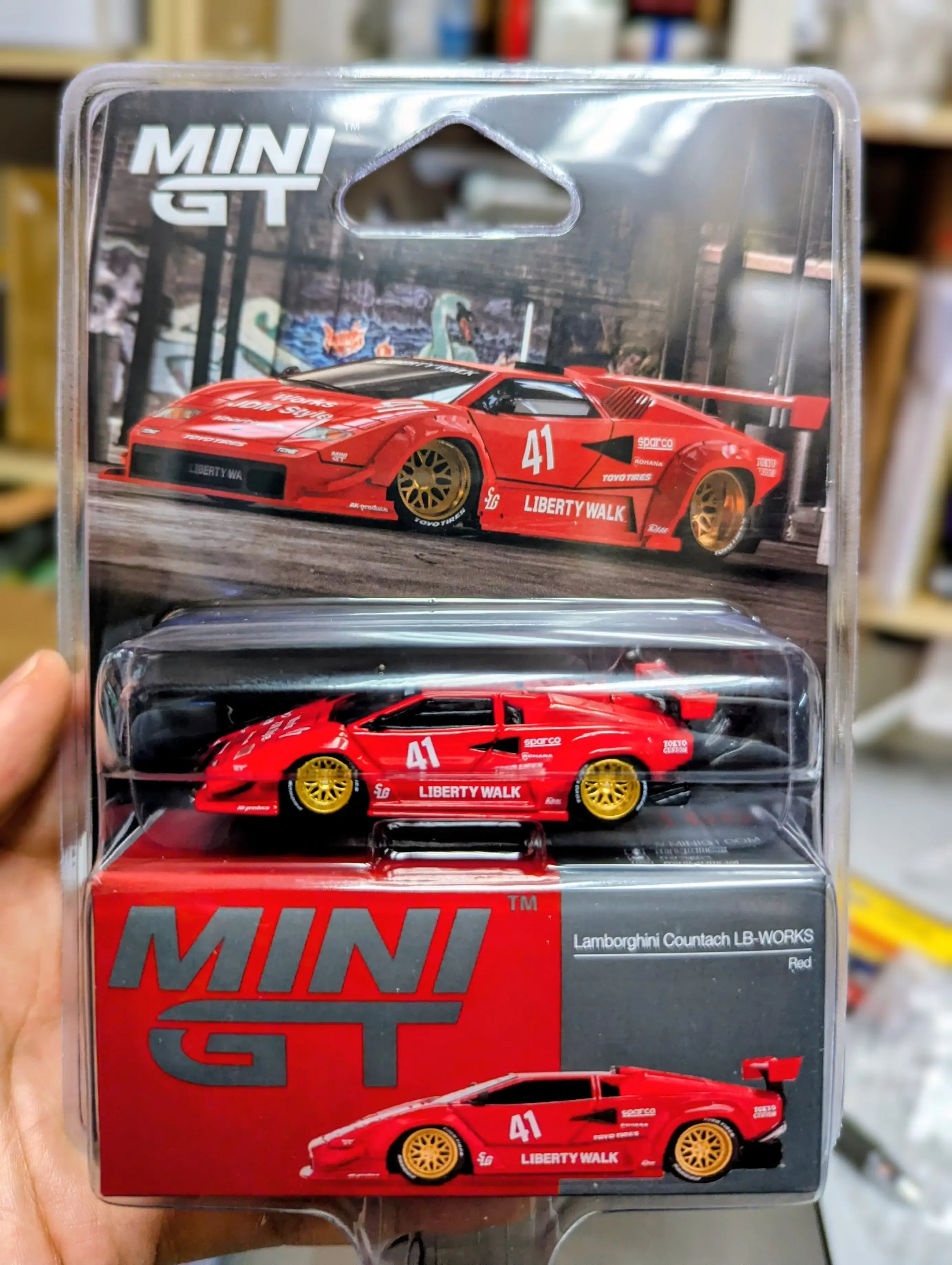 MINI GT #1100 Lamborghini Countach LB-WORKS Red (Blister Pack