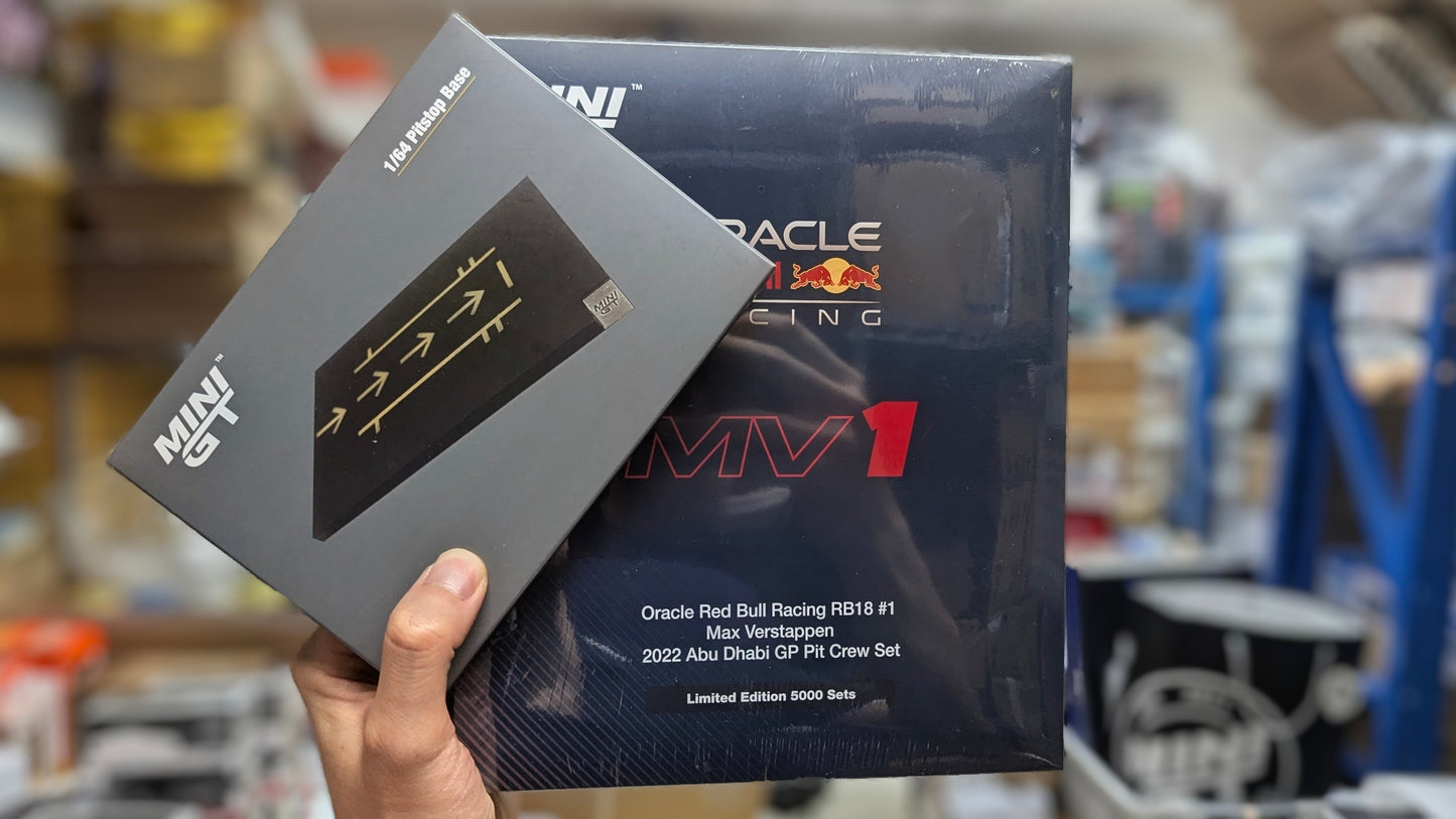 MINI GT AC29 + MGTS0007 Oracle Red Bull Racing RB18 #1  Max Verstappen 2022 Abu Dhabi GP Pit Crew Set - Limited Edition 5000 Sets-Mini GT-1:64-Mobile Garage HK