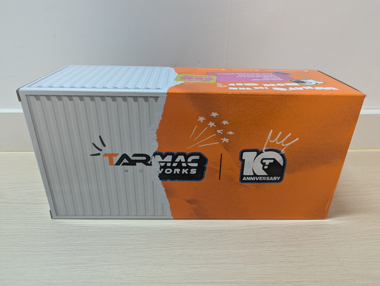 [Shipping included] Tarmac Works 1:64 Scale 10th Anniversary Dinner Box Set