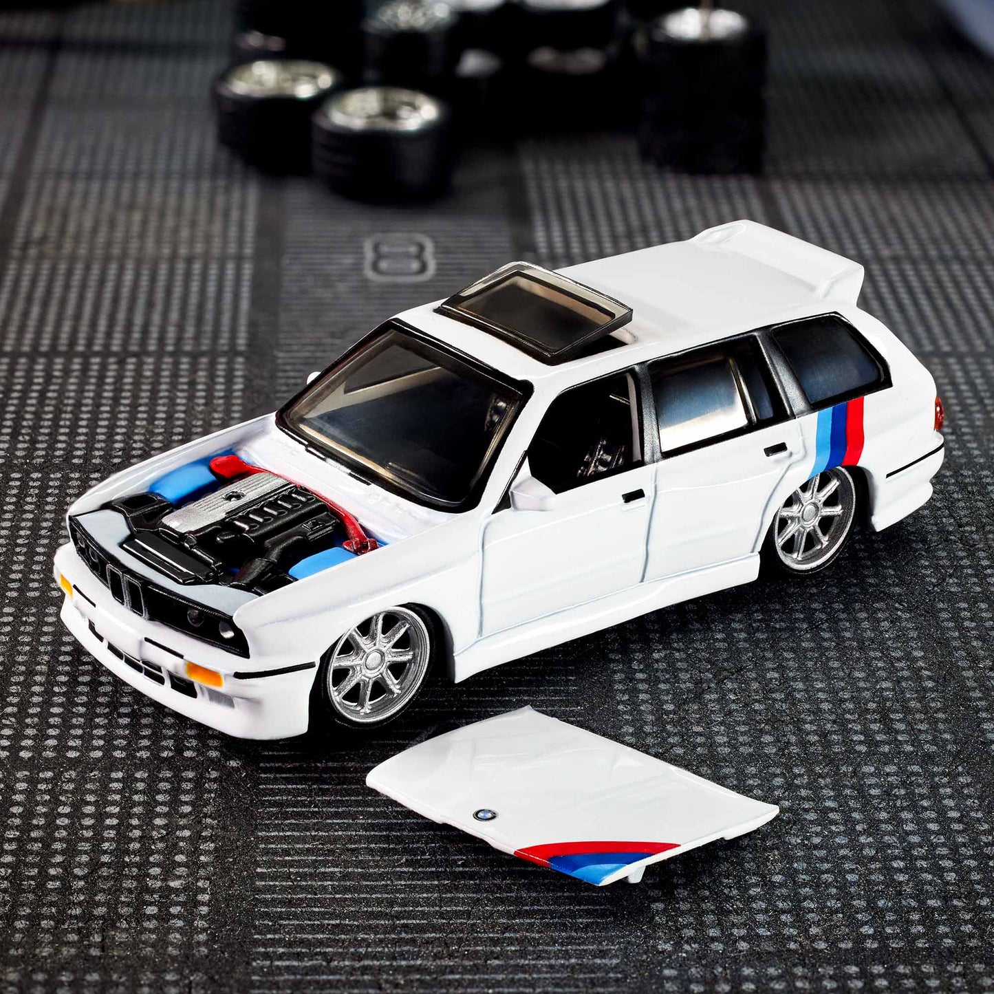 Hot Wheels HWC Elite64 Series 1990 BMW 318i Touring
