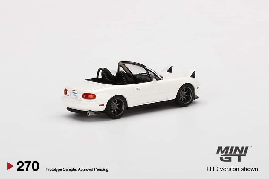 Mini GT #270 Taiwan Exclusivs Mazda Miata MX-5 NA Pop Up Eyes (Classic White) Mini GT
