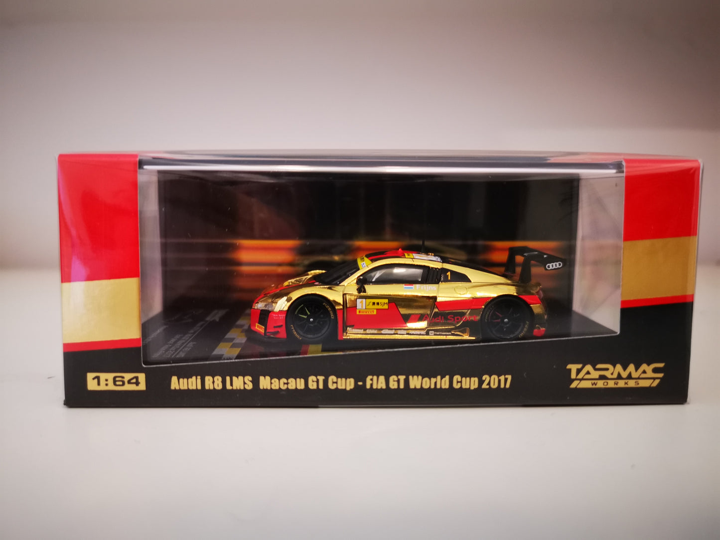 Tarmacworks Audi R8 LMS Macau GT Cup- FIA GT World Cup 2017