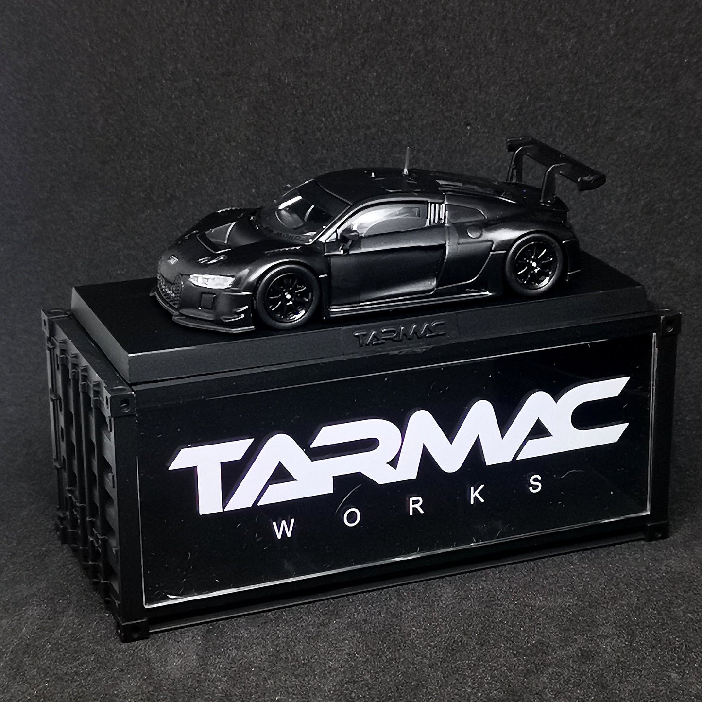 Tarmacworks Audi R8 LMS Special Edition