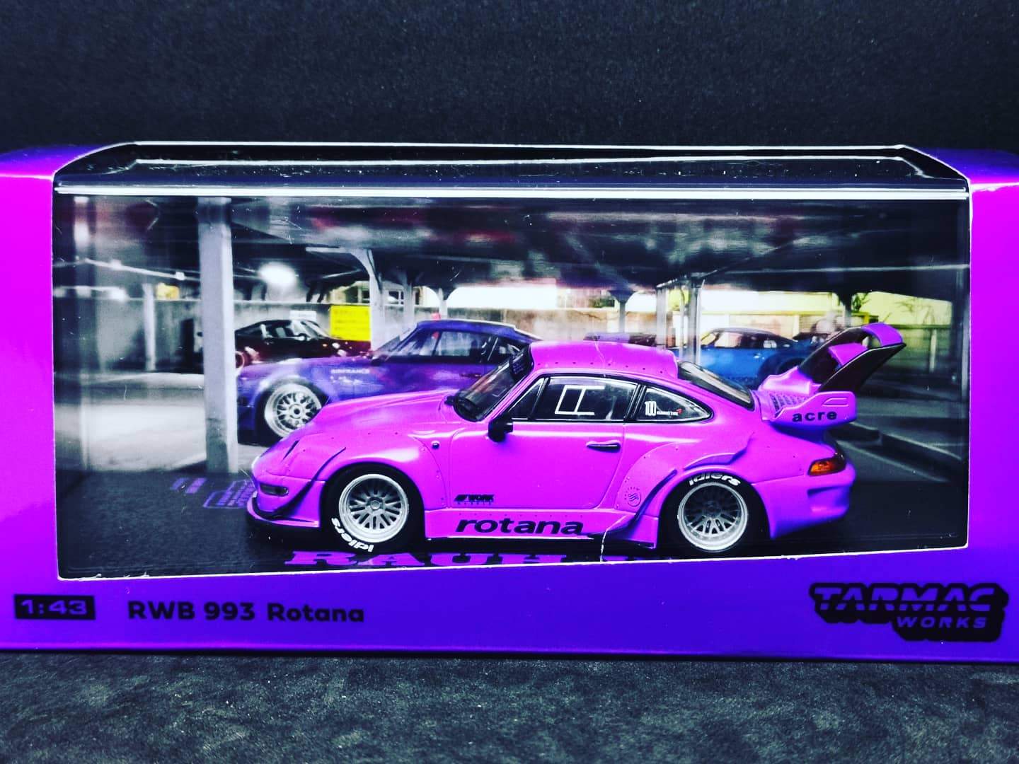 Tarmacworks 1:43 Scale
Porsche 993 RWB Rotana
