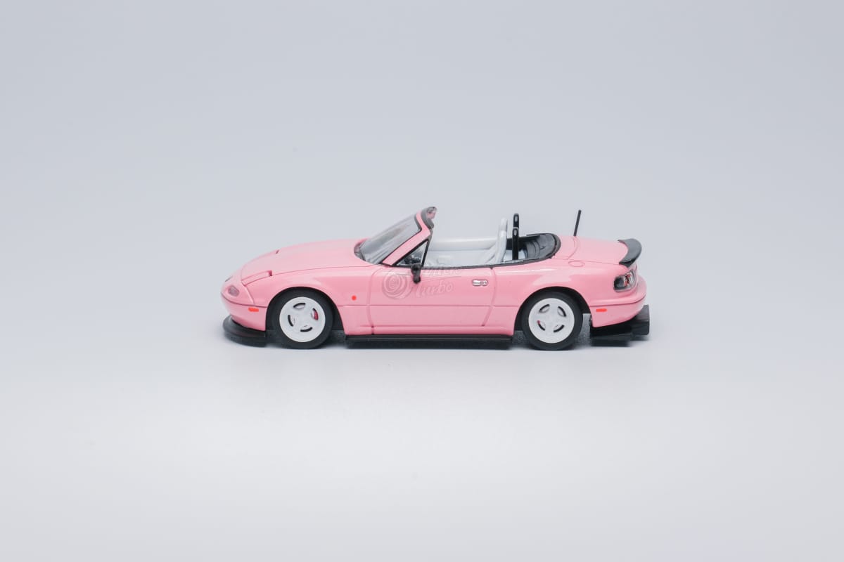 Microturbo 1:64 Scale Mazda MX-5 NA Roaster [Pink]