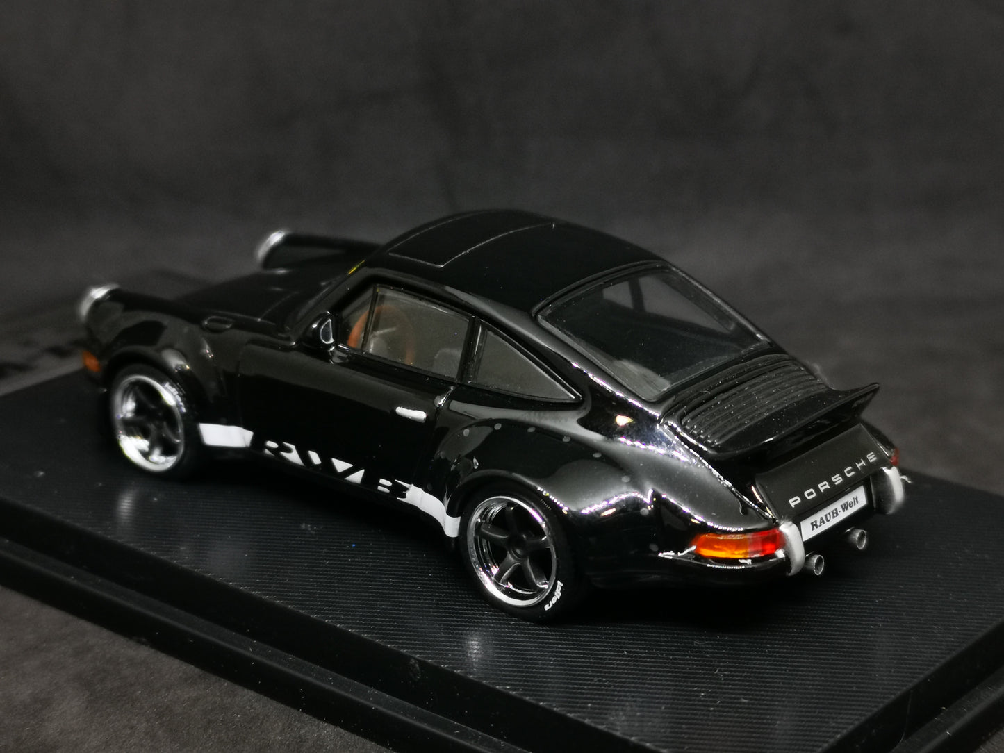 Model Collect RWB Porsche 930 Ducktail Wing Metallic black 1:60 SCALE
