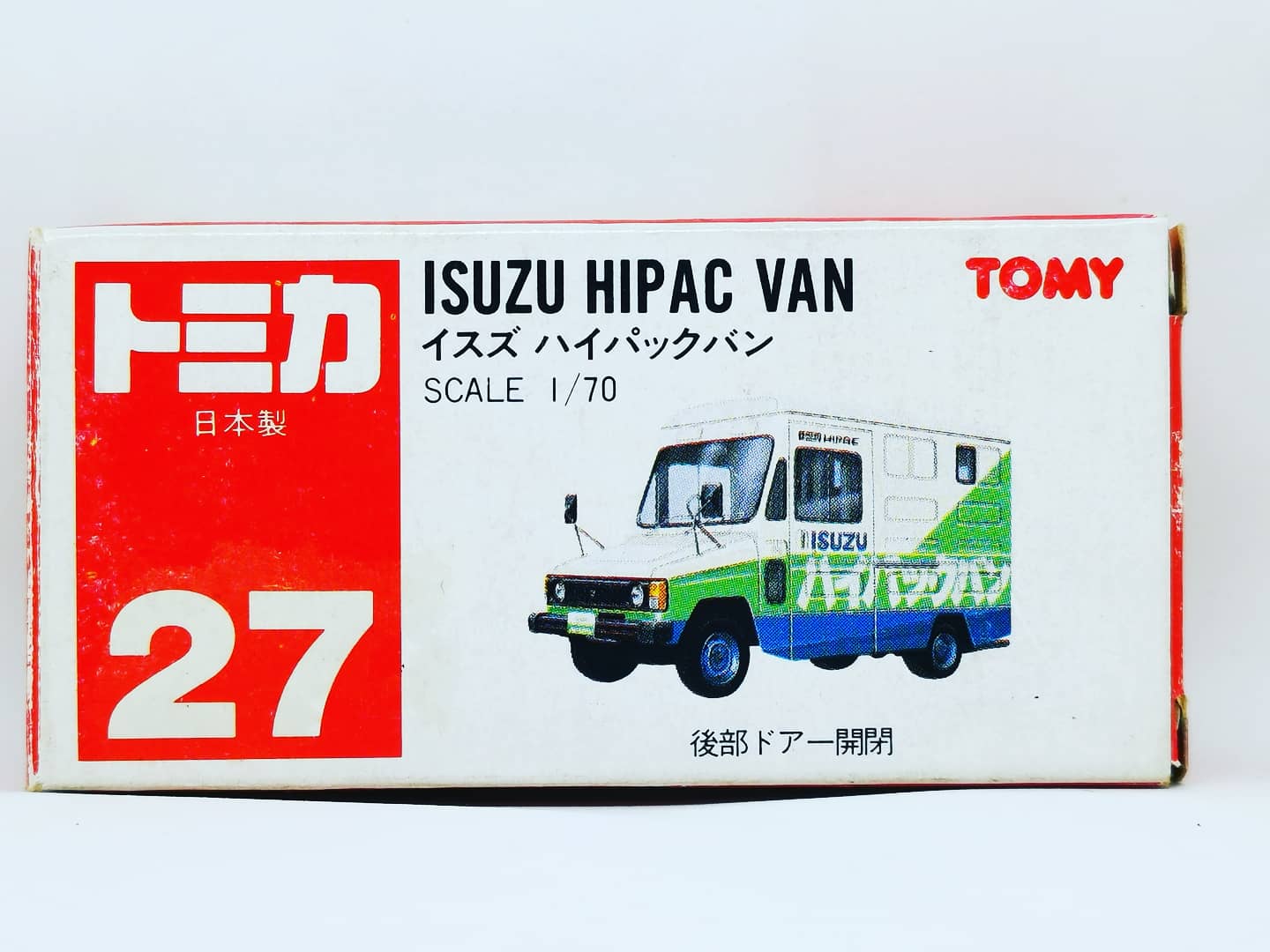 Tomica #27 Isuzu
Hipac Van footwork
Made in Japan