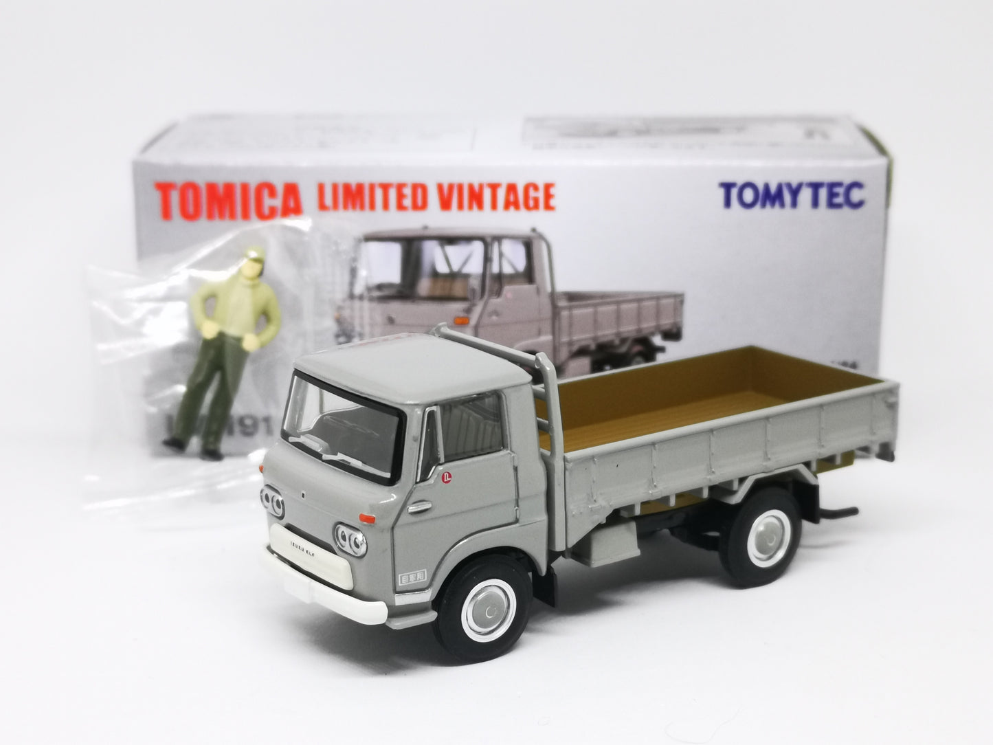 Tomica Limited Vintage LV-191a Isuzu Elf High Floor Carrier 66 Years