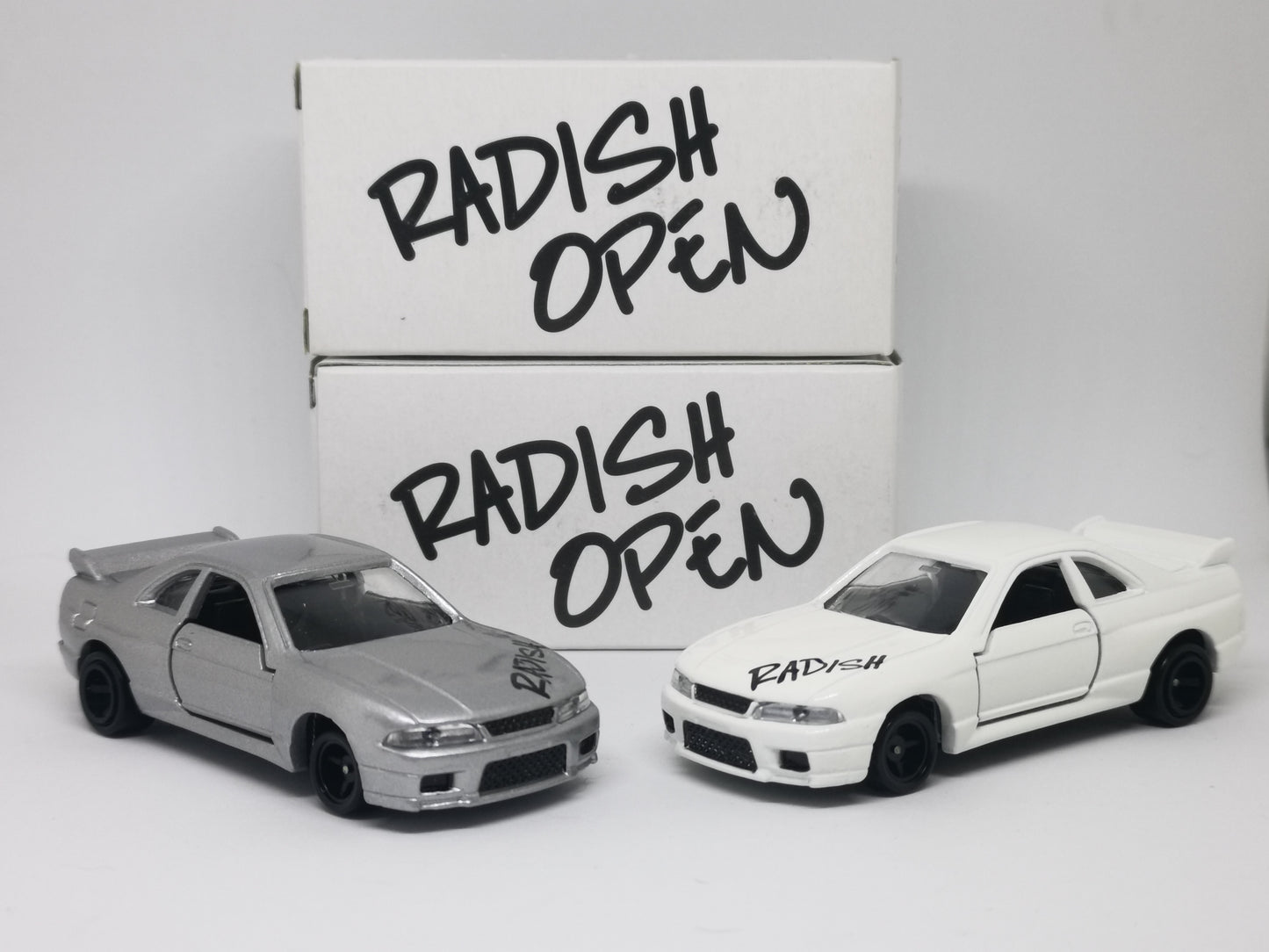 Tomica Radish Open Exclusive Nissan Skyline GT-R R33 set of two Made in Japan
