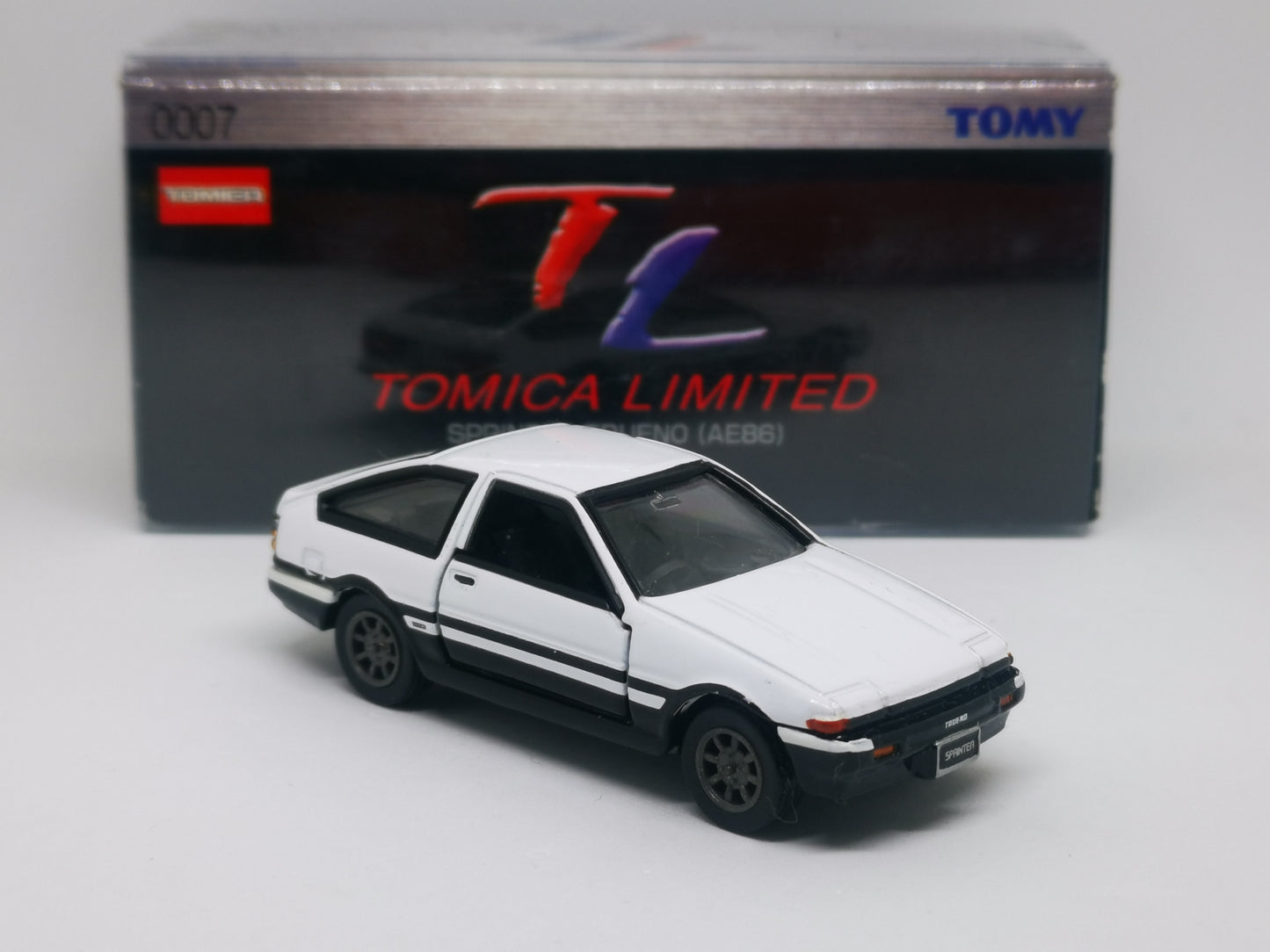 Tomica Limited #7 Toyota Corolla Sprinter Trueno AE86