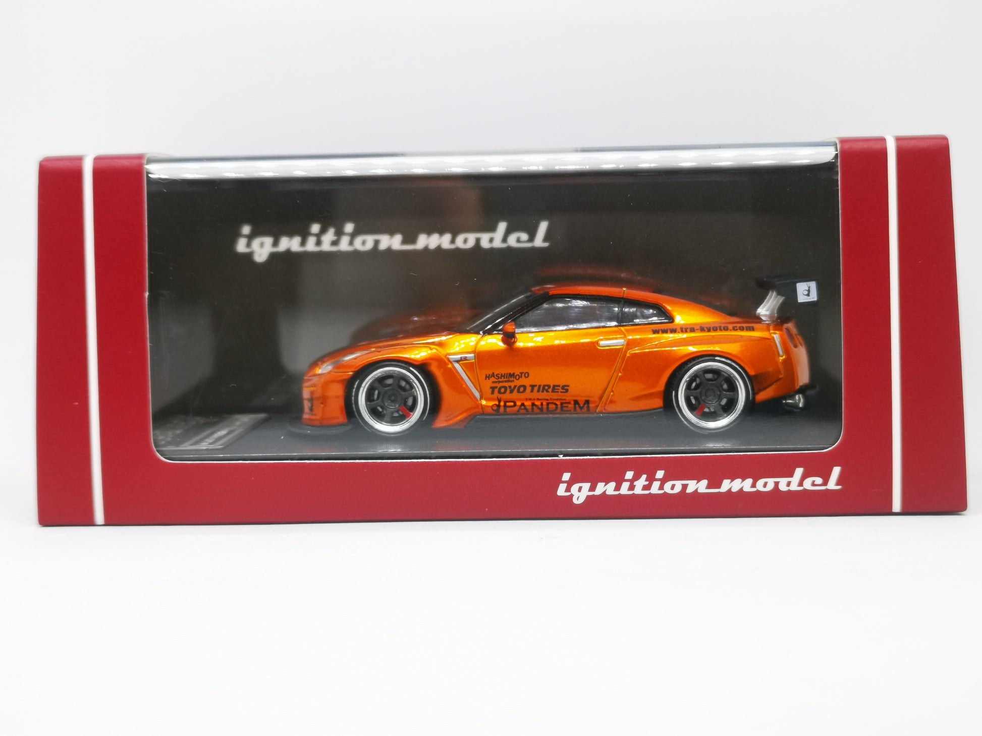 Ignition Model 1:64 Scale Pandem Nissan GT-R (Orange Metallic) Ignition Mode