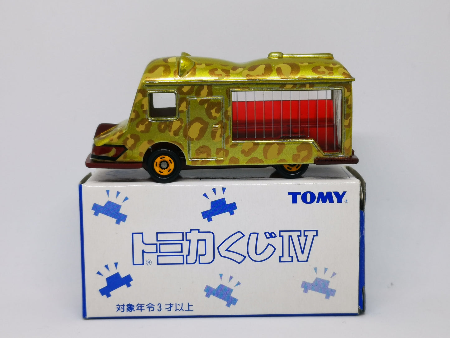 Tomica Lottery Vol.4 Japan Wild Life Park Lion Bus