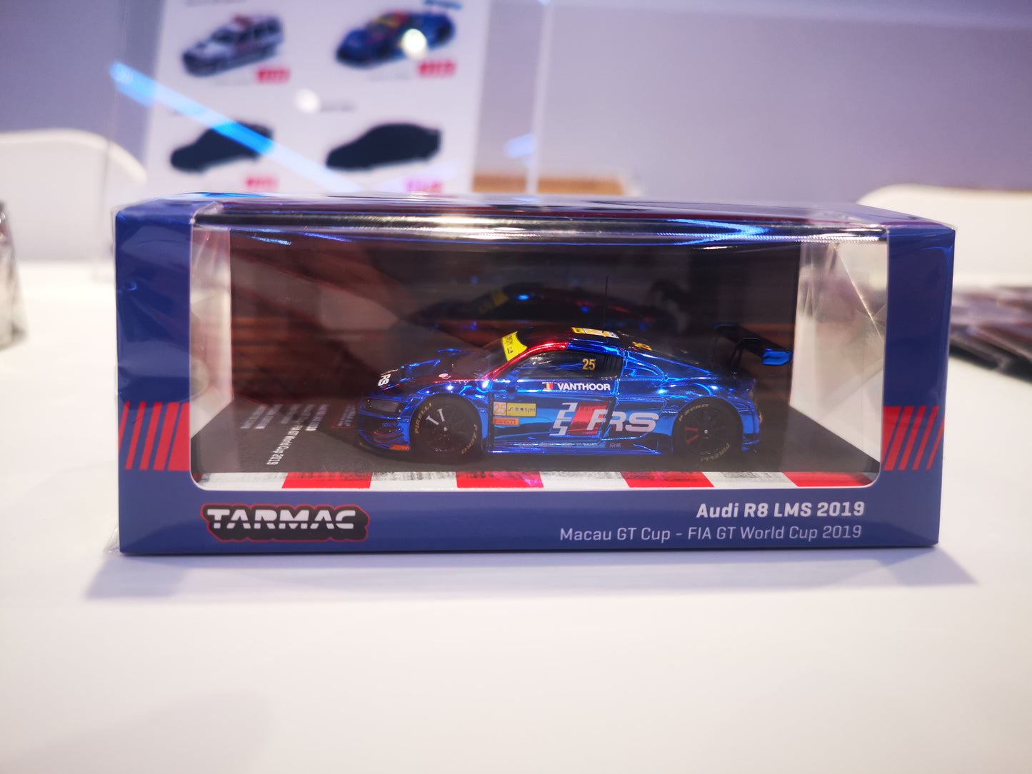Tarmacworks Audi R8 LMS Macau GT Cup- FIA GT World Cup 2019