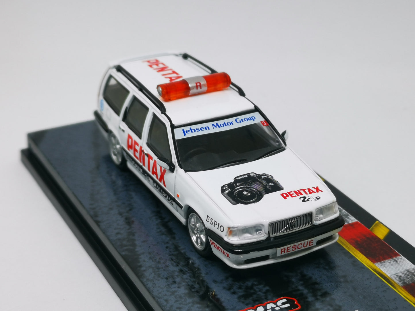 Tarmac Works Scale 1:64 Volvo 850 estate Macau GP Safety Car