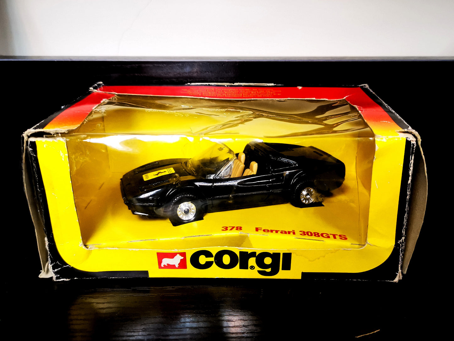 Corgi 1:43 No.378 Ferrari 308 GTB Made In Britan
