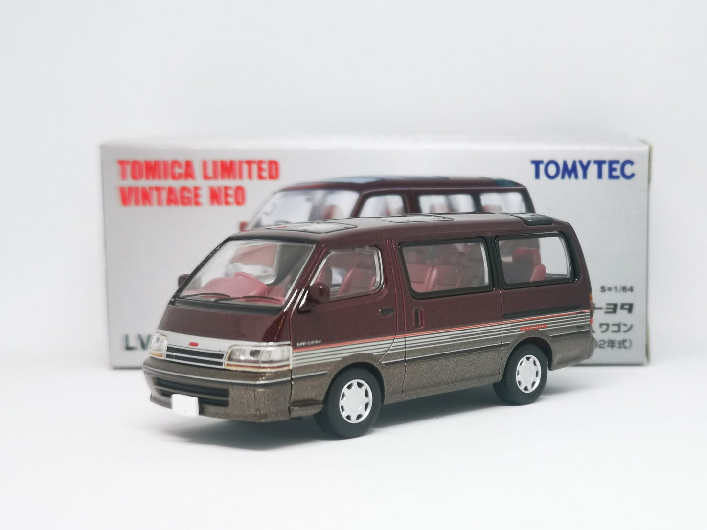 Tomica Limited Vintage Neo LV-N208b Toyota Hiace Wagon Super Custom 92 Model (Dark Red / Brown)
