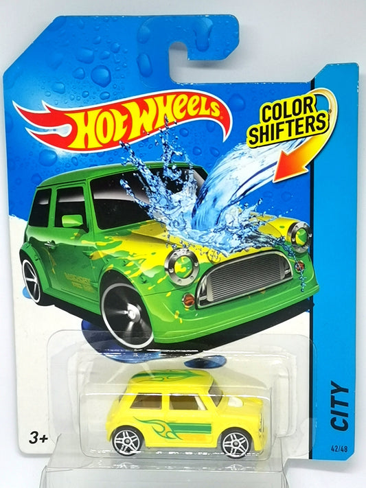 Hot Wheels Color Shifters '61 Morris Mini