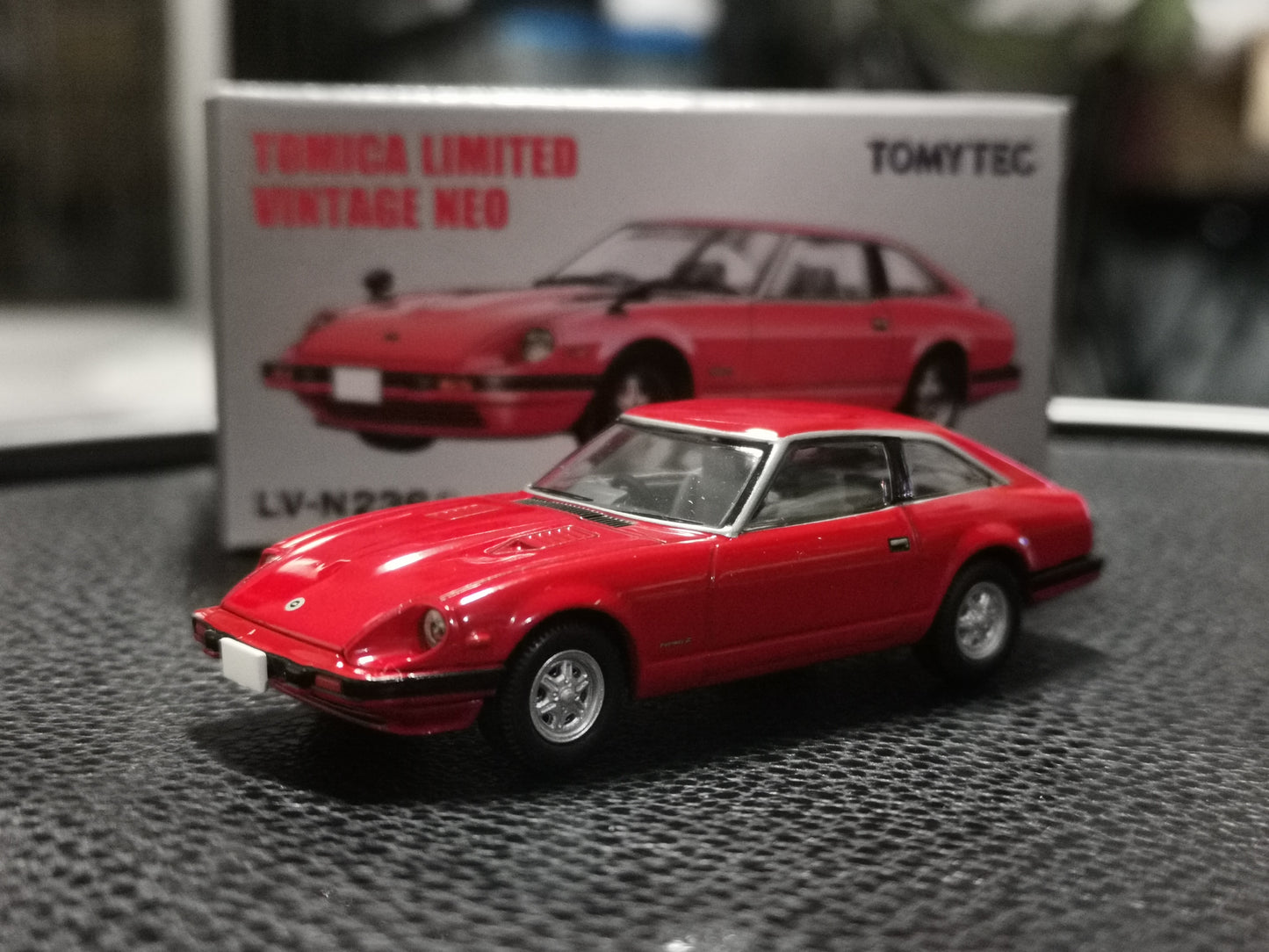 Tomica Limited Vintage Neo LV-N236b Nissan FairladyZ-T Turbo 2by2 (Red)