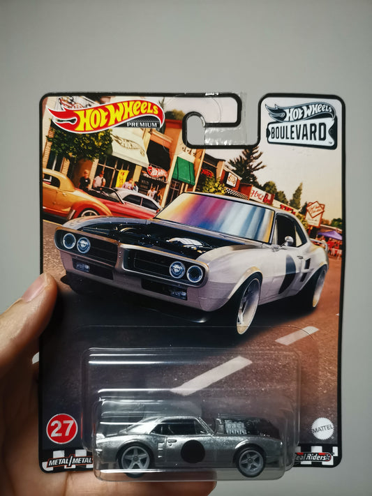 Hot Wheels Premium Boulevard 1967 Pontiac Firebird